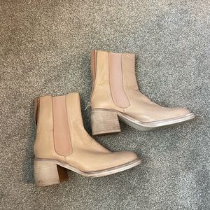 Free people size 8 tan leather bootie